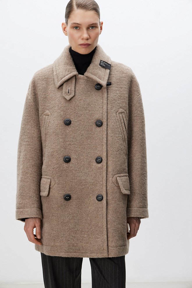 Двубортное пальто 