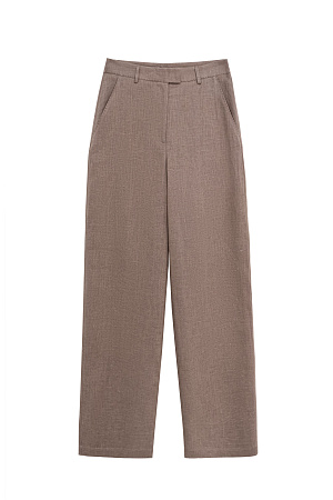 коричневый Брюки из 100% льна. Модель прямого кроя с карманами и шлевками на поясе для ремня. Изделие декорировано отстрочкой контрастного цвета. 