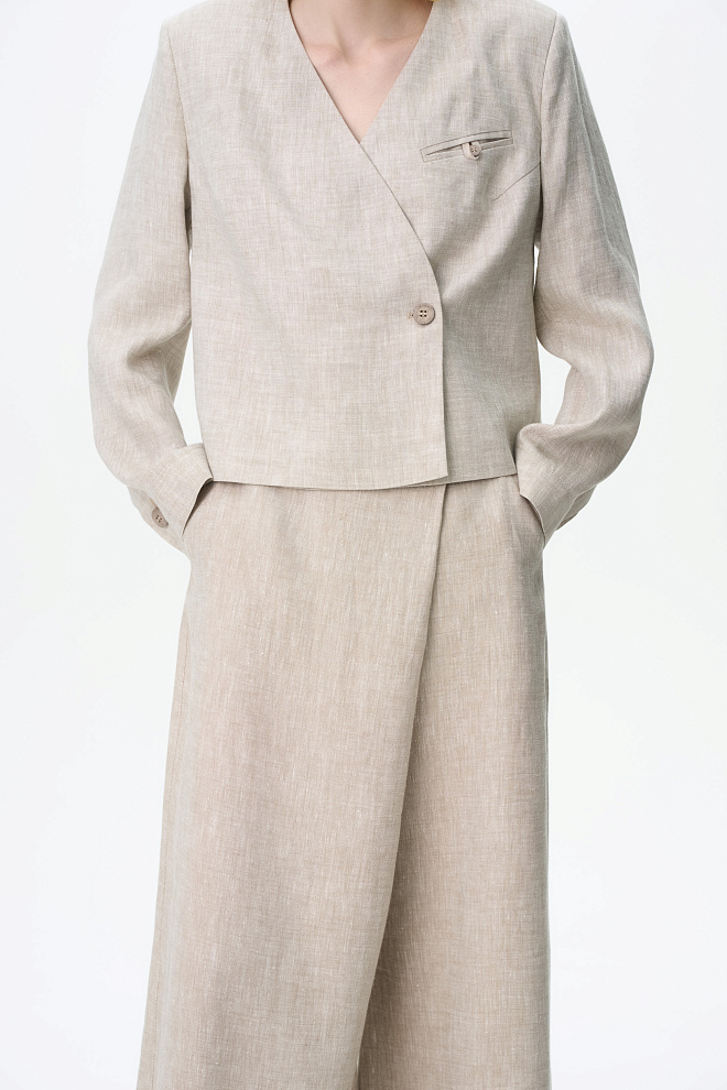 Укороченный жакет на запах из 100% льна