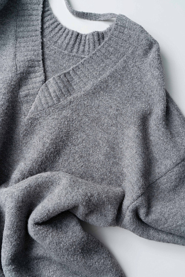 Джемпер из буклированной пряжи