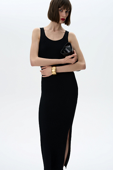 Платье миди с разрезом сбоку
