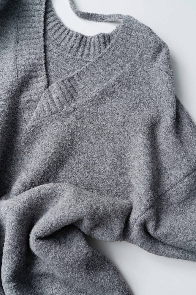 Джемпер из буклированной пряжи