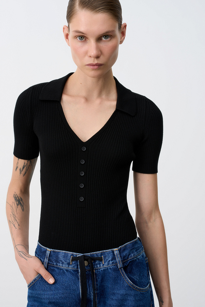 Боди с коротким рукавом и отложным воротником