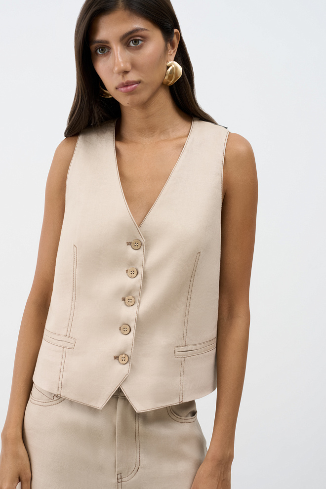 Жилет с имитацией карманов
