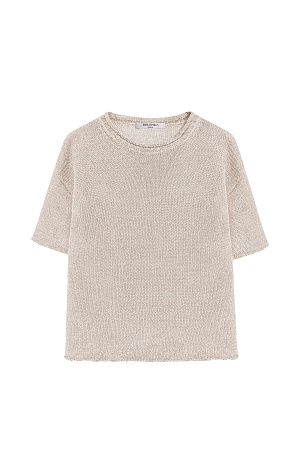 бежевый Трикотажная футболка из 100% льна. Модель свободного силуэта со спущенной линией плеча, коротким рукавом и круглымм вырезом горловины. 