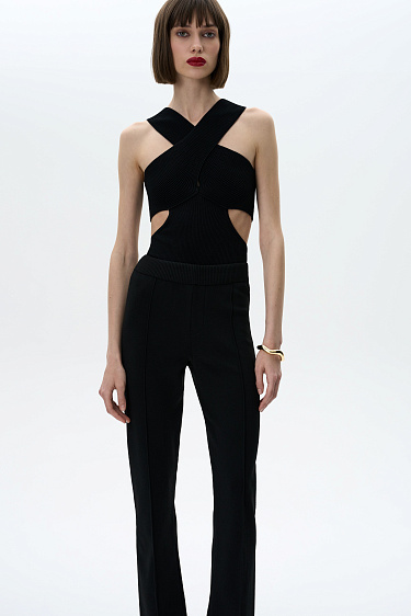 Боди с акцентными вырезами