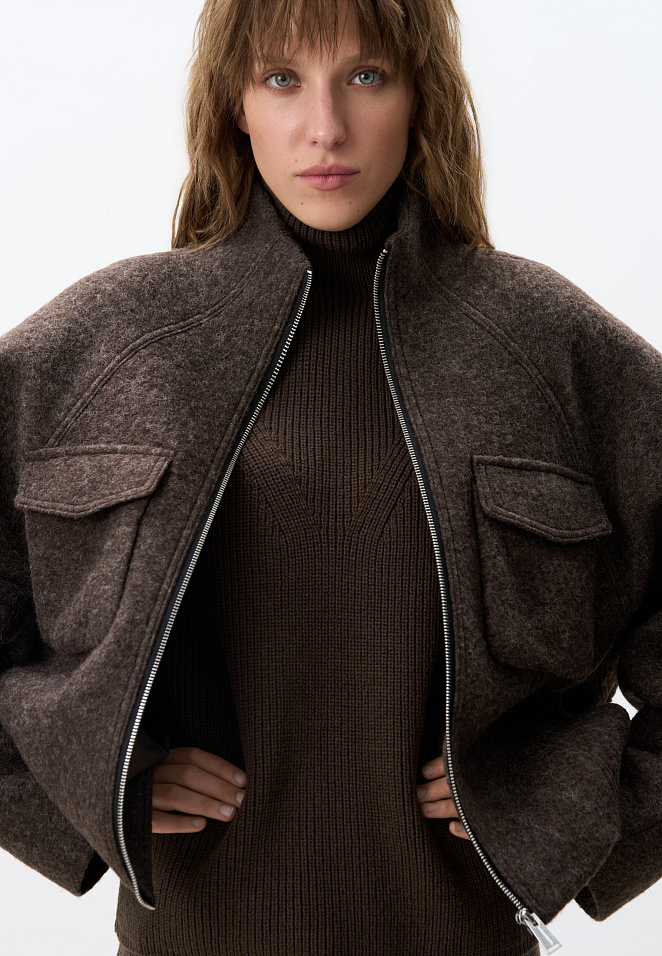 Шерстяная куртка на подкладке