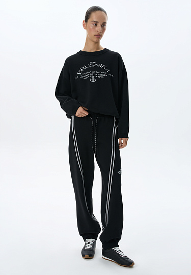 Свитшот с лого