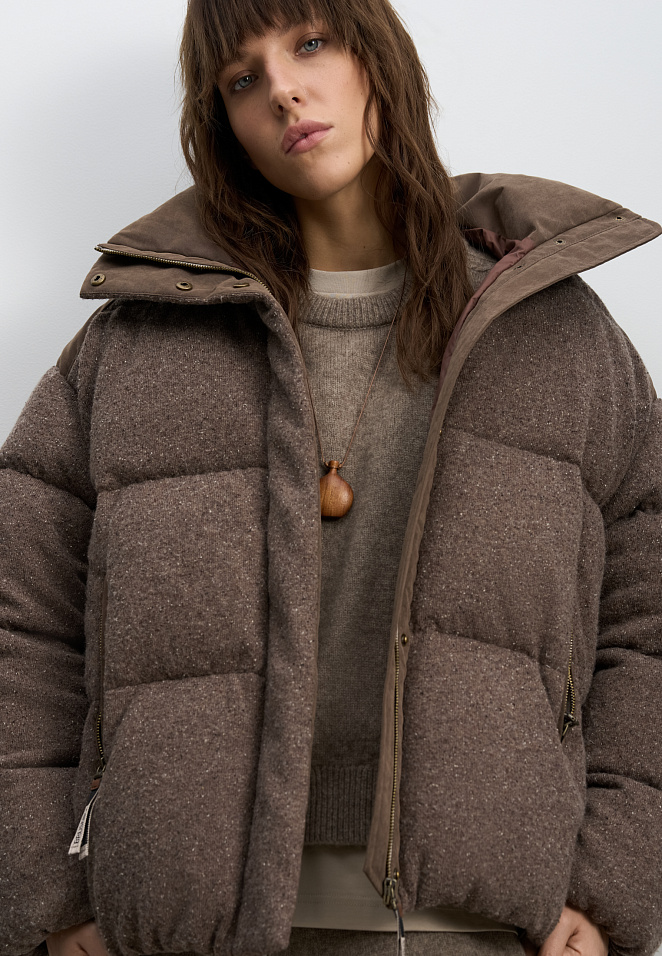 Трикотажный пуховик с капюшоном 