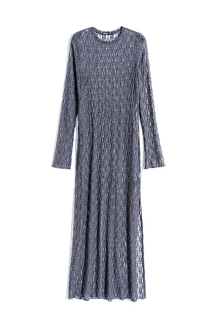 серый Платье длины макси из легкого кружева. Модель свободного силуэта с длинными рукавами, круглой горловиной и высоким разрезом на подоле. Изделие выполнено без подкладки. 