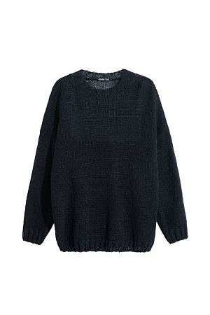 черный Трикотажный полупрозрачный джемпер из смесовой шерсти с добавлением мохера. Модель свободного силуэта со спущенной линией плеч и круглым вырезом горловины. Манжеты и низ изделия выполнены в широкий рубчик.