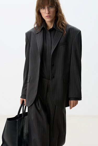 Жакет с застежкой на скрытые пуговицы