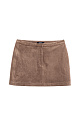 Юбка длины мини из ткани с имитацией внешнего вида и свойств натуральной замши. Застежка на скрытую пуговицу и молнию спереди. 