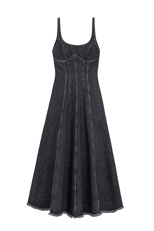серый Джинсовое платье длины миди из 100% хлопка. Модель приталенного силуэта, с вытачками на талии, акцентным лифом, на тонких бретельках, вертикальными рельефными швами и необработанным низом.