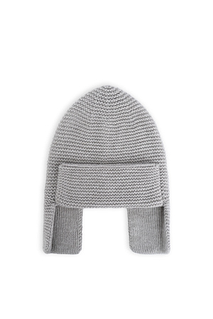 серый Трикотажная шапка-ушанка с широким отворотом. Модель выполнена из пряжи с добавлением шерсти альпака.
