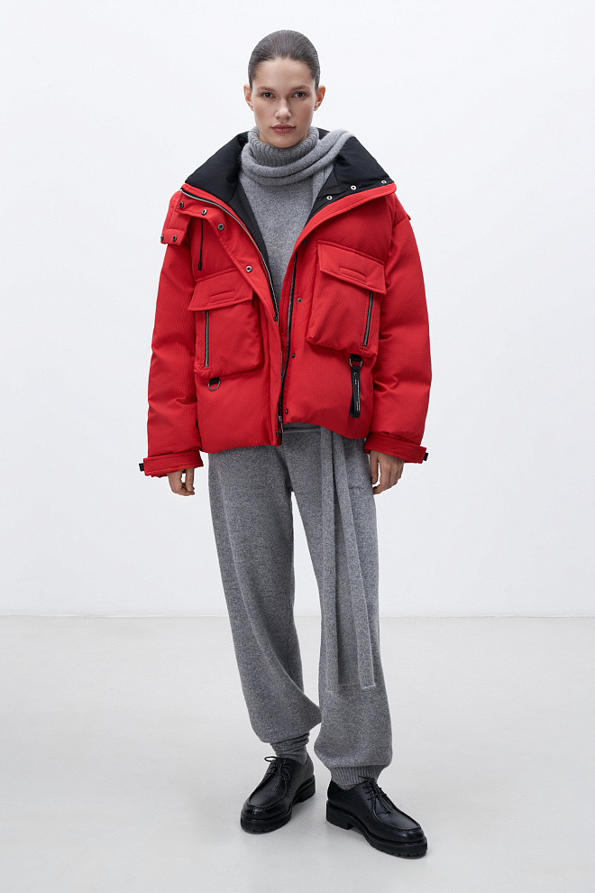 Пуховик с воротником-стойкой и капюшоном