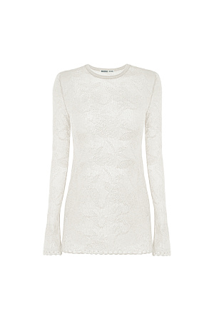 молочный Ажурная водолазка из мягкой пряжи из беби альпака и супер кид мохера с вывязанным цветочным узором. Модель приталенного силуэта с длинными рукавами и круглым вырезом горловины. Манжеты рукавов и низ изделия декорированы ажурной каймой.