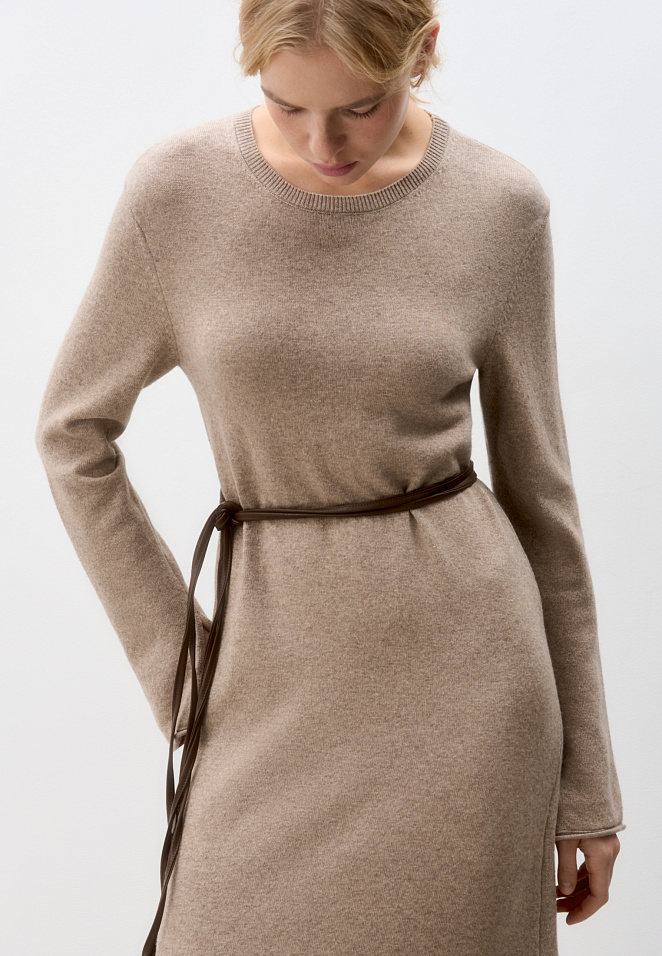 Трикотажное платье макси