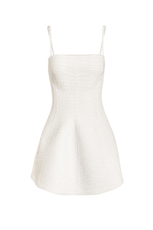 золото Трикотажное платье длины мини с люрексом. Модель приталенного силуэта на бретелях. Бретели снимаются. Застежка на молнию. 