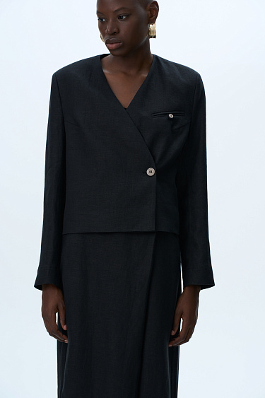 Укороченный жакет на запах из 100% льна