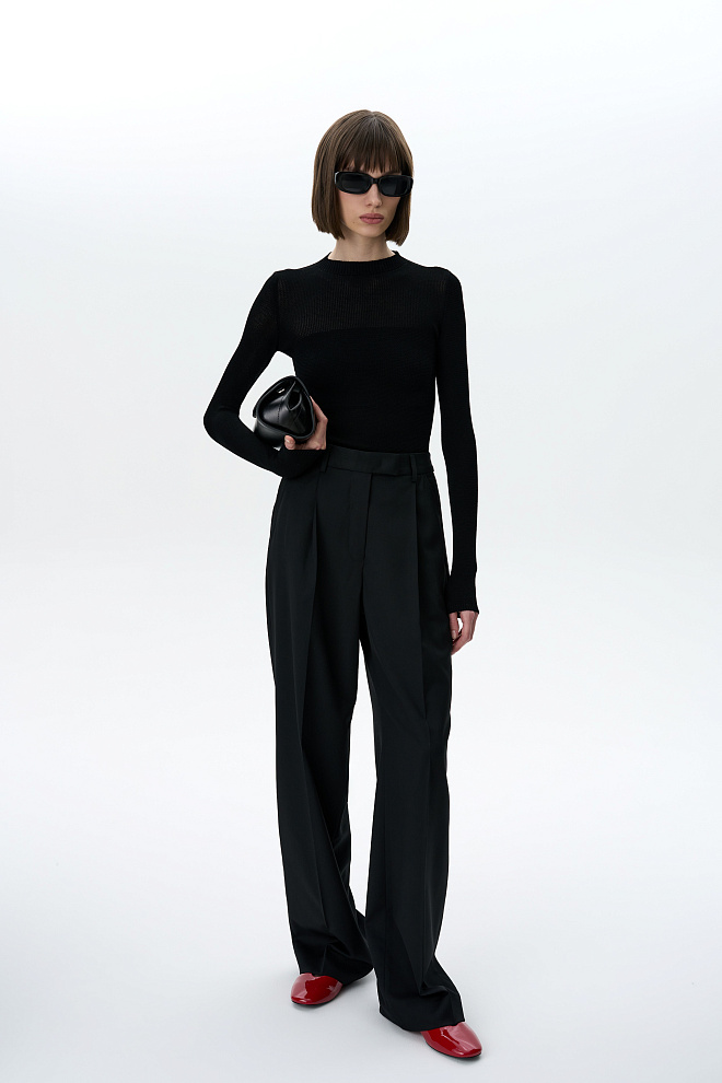 Лонгслив с сердцем на спине