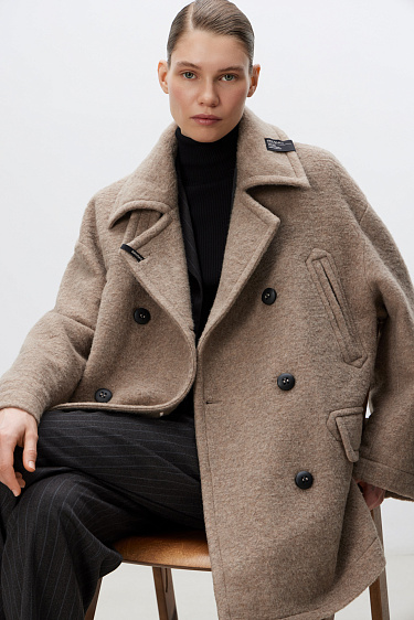 Двубортное пальто 