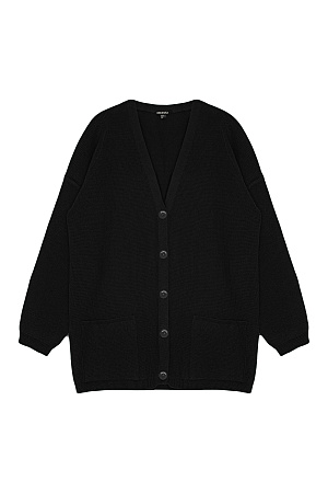 черный Трикотажный кардиган из хлопка с добавлением вискозы. Модель свободного силуэта, со спущенной линией плеч, V-образным вырезом и накладными караманами. Застежка на пуговицы.