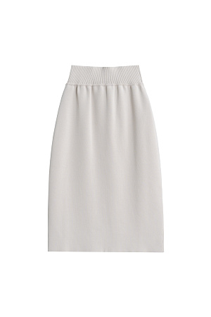 бежевый Трикотажная юбка длины миди из вискозы. Модель по фигуре с эластичным поясом на резинке и невысоким разрезом сзади. 