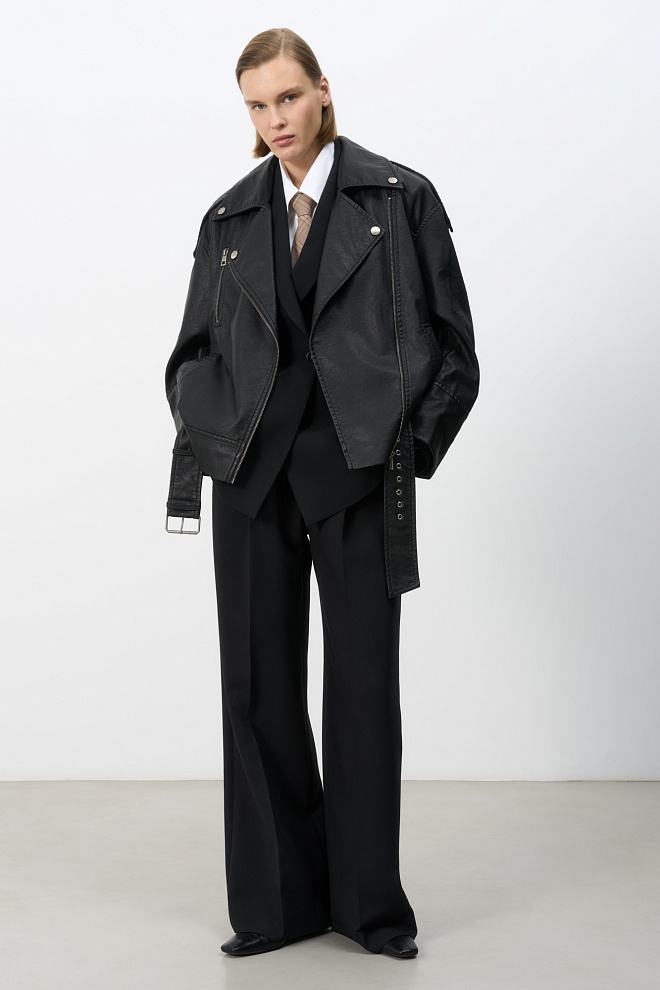 Куртка из экокожи с поясом