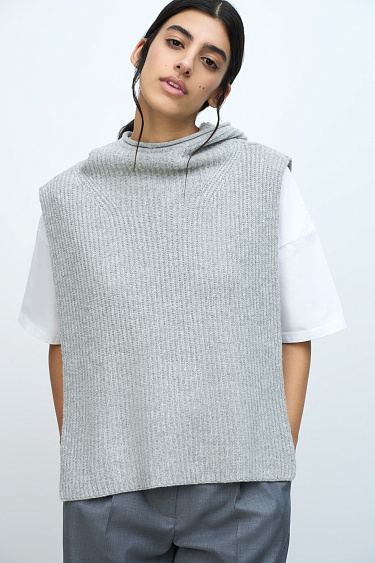 Капор-манишка