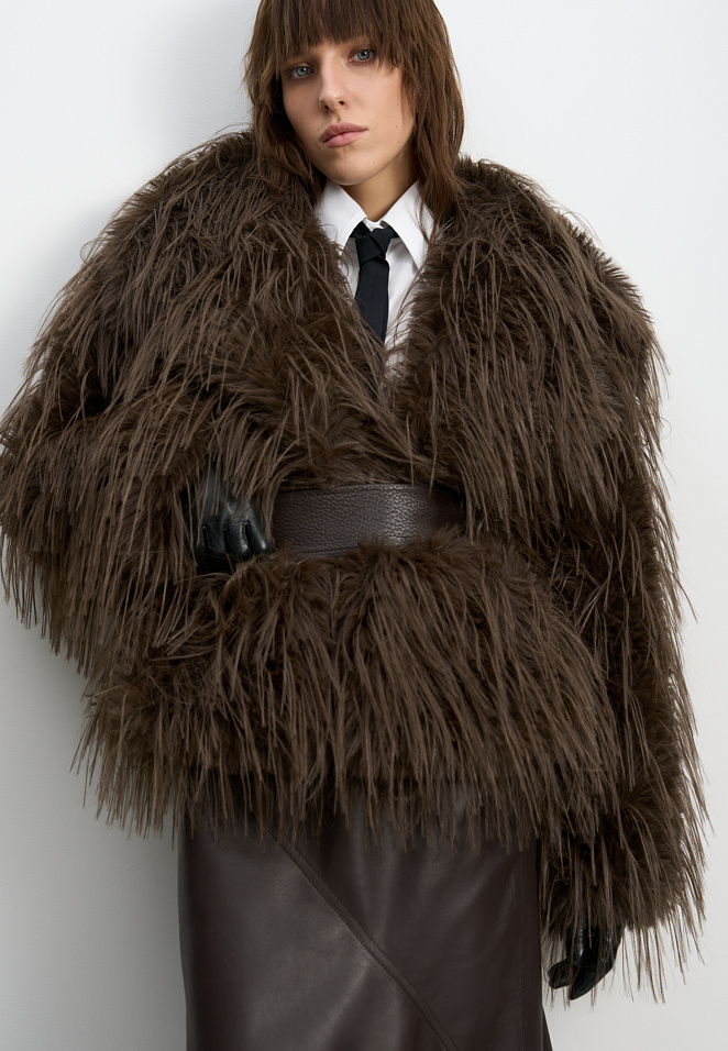 Шуба из экомеха с длинным ворсом