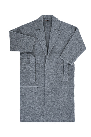 серый Трикотажное пальто на запах из смесовой шерсти с поясом в тон. Модель свободного силуэта со спущенной линией плеча и накладными карманами. Отложной воротник с прямоугольными лацканами. Изделие без подкладки. Дополнить образ можно шарфом и шапкой в тон.