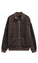 Трикотажный бомбер из вискозы с анималистичным принтом, имитирующим пятна леопарда. Модель свободного кроя, со спущенной линией плеч, воротником-стойкой и двумя боковыми карманами. Застежка на молнию. Края изделия выполнены в рубчик.