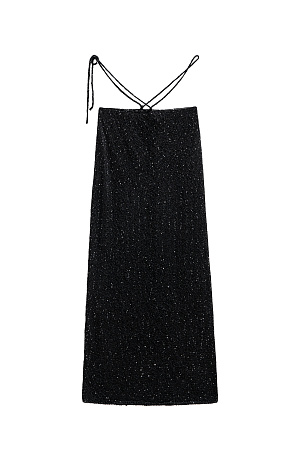 черный Трикотажная юбка длины миди из хлопка с добавлением вискозы. Изделие декорировано мелкими пайетками. Модель прямого кроя с акцентной деталью в виде тонкого пояса. Без подкладки.