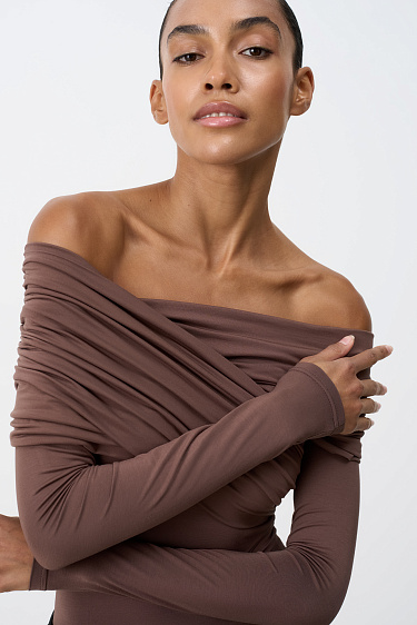 Боди с драпировкой на груди