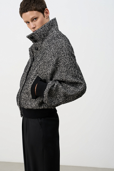 Шерстяной бомбер oversize с воротником-стойкой