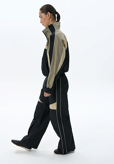 Спортивные брюки из нейлона