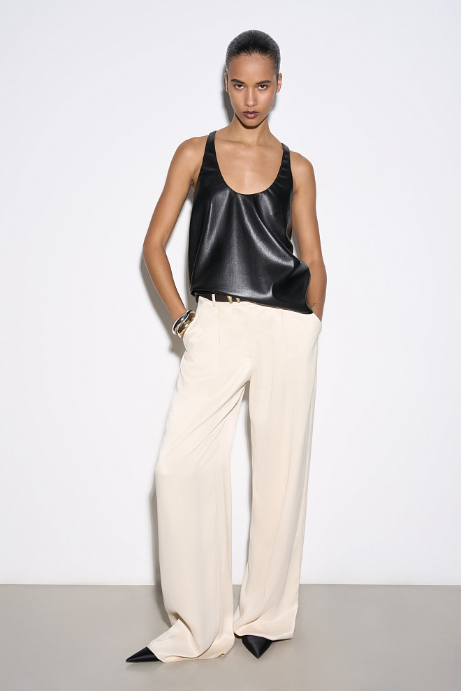 Топ из экокожи