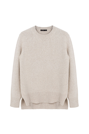 бежевый Трикотажный джемпер из кашемира и шерсти. Модель свободного силуэта с удлиненной спинкой и разрезами по бокам. Манжеты рукавов и низ изделия выполнены в рубчик.