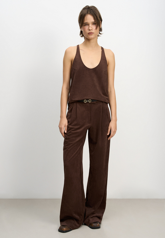 Топ с отделкой под замшу