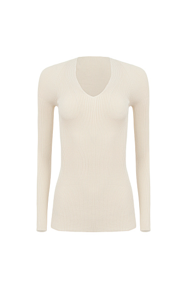 Джемпер с V-образным вырезом