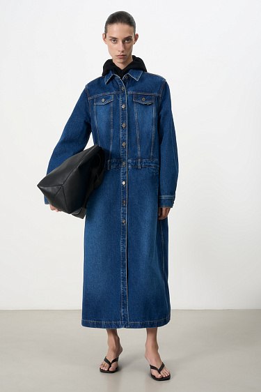Джинсовый плащ с рельефными швами