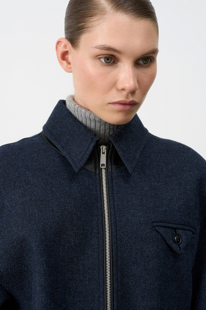 Шерстяной бомбер с отложным с воротником