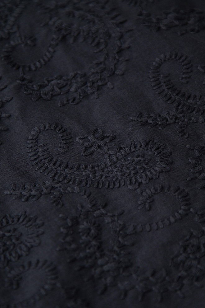 Сарафан из 100% хлопка с объемной вышивкой