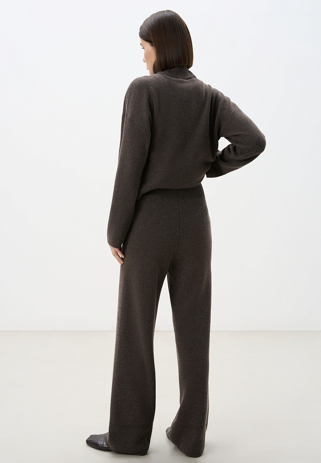 Трикотажные брюки с широким поясом