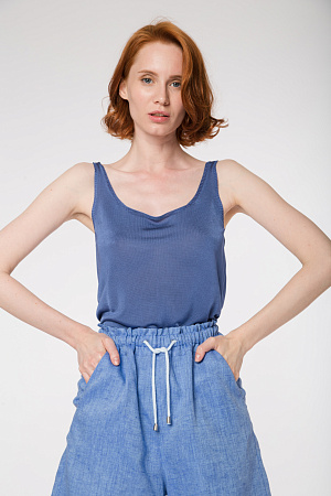 синий Цельновязаная майка из 100% вискозы на тонких бретелях. 