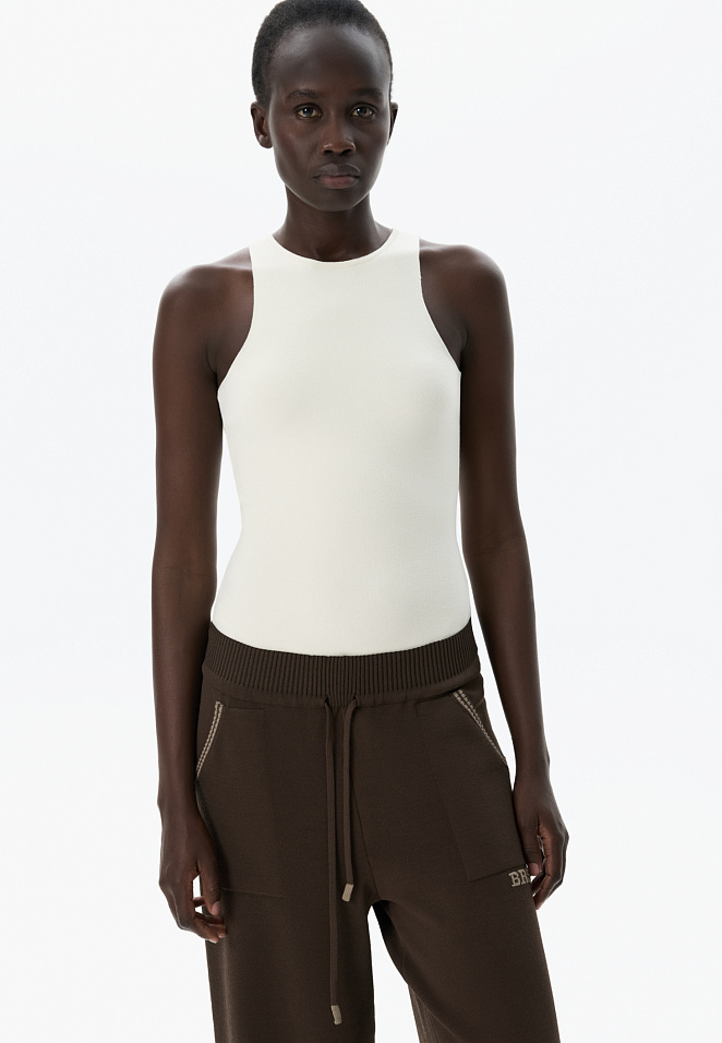 Трикотажное боди без рукавов