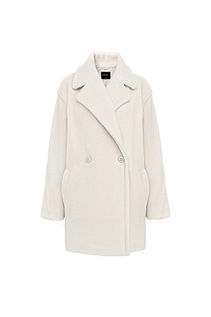 молочный Шуба из экомеха. Модель свободного силуэта со спущенной линией плеча, боковыми карманами и застежкой на пуговицы. Отложной воротник с прямоугольными лацканами. На подкладке.