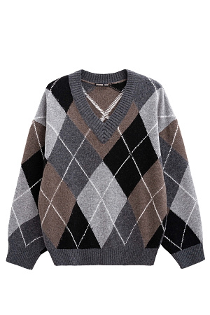 серый Трикотажный джемпер из кашемира с узором аргайл. Модель свободного силуэта, со спущенной линией плеча и V-вырезом горловины. Края изделия выполнены в рубчик. 