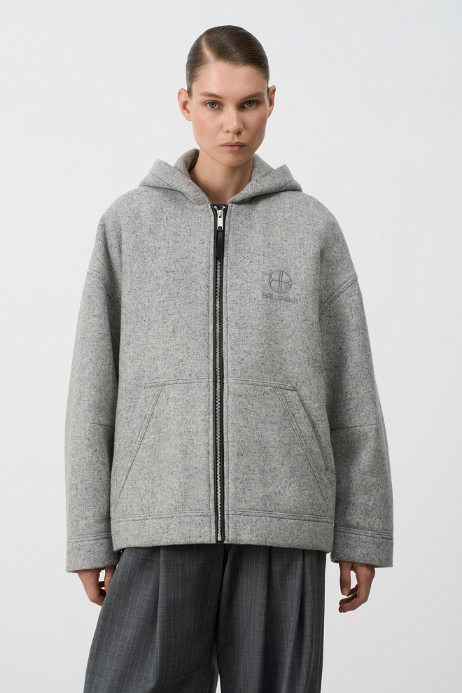 Свободный бомбер с капюшоном 